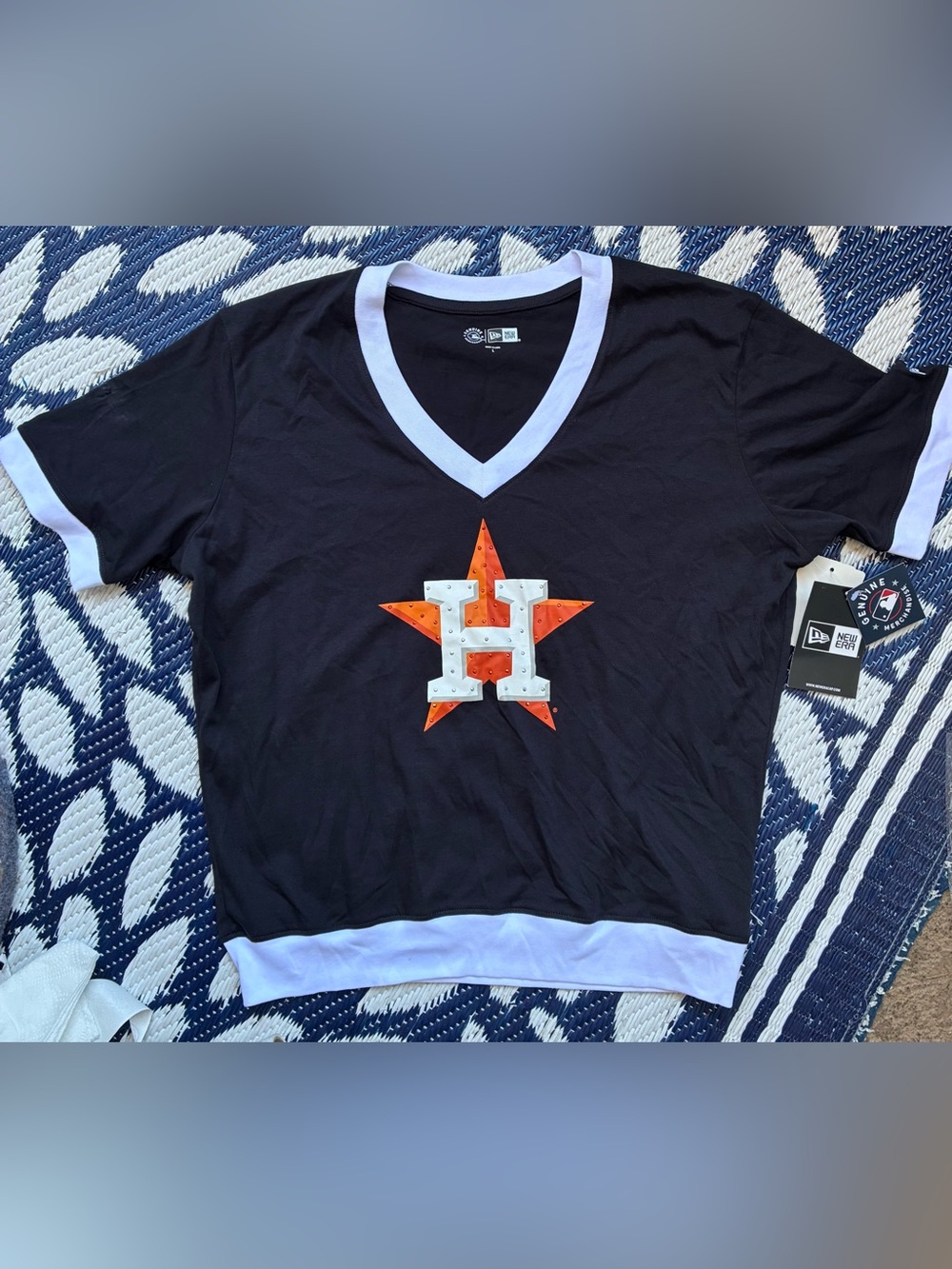 New Era Houston Astros Game Day rhinestone V-neck T-shirt